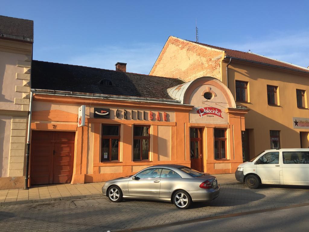 Grillbar Penzion & Restaurant Spišská Nová Ves Exterior foto