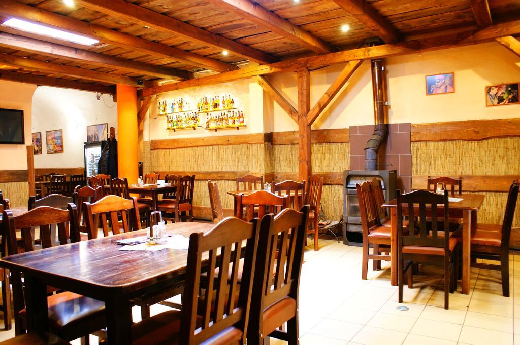 Grillbar Penzion & Restaurant Spišská Nová Ves Exterior foto
